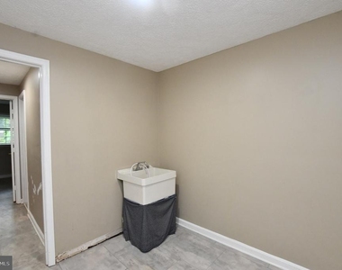350 Copperfield Lane - Photo Thumbnail 13
