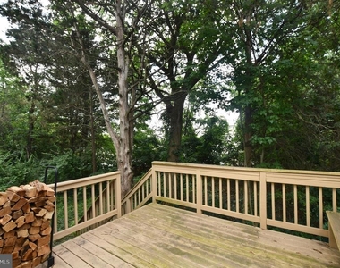 350 Copperfield Lane - Photo Thumbnail 16