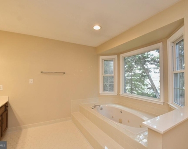 350 Copperfield Lane - Photo Thumbnail 6