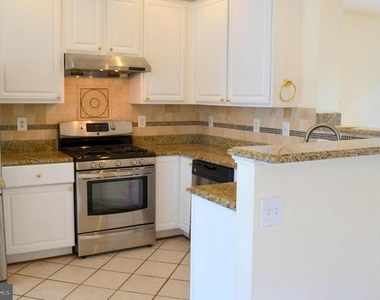 6863 Drifton Court - Photo Thumbnail 5