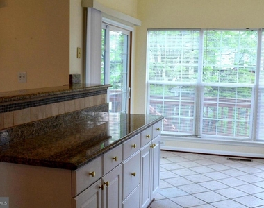 6863 Drifton Court - Photo Thumbnail 7