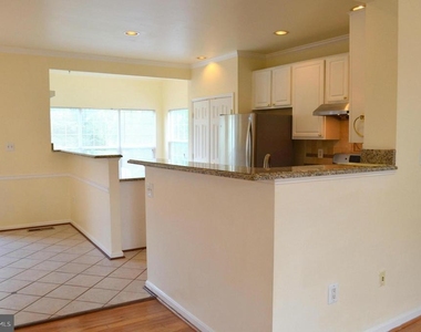 6863 Drifton Court - Photo Thumbnail 13