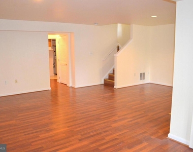 6863 Drifton Court - Photo Thumbnail 21