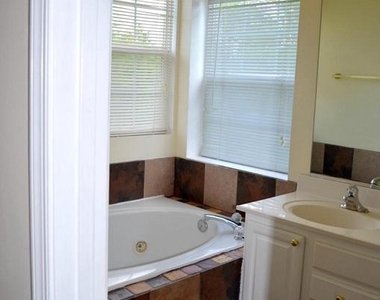 6863 Drifton Court - Photo Thumbnail 11