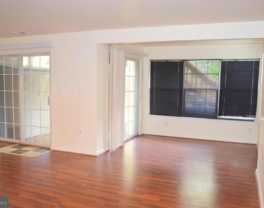 6863 Drifton Court - Photo Thumbnail 20