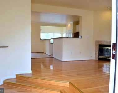 6863 Drifton Court - Photo Thumbnail 12
