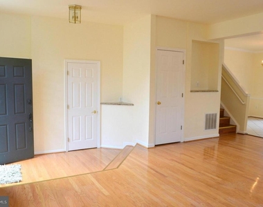 6863 Drifton Court - Photo Thumbnail 2