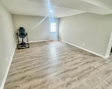 5346 Sammie Kay Lane - Photo Thumbnail 11