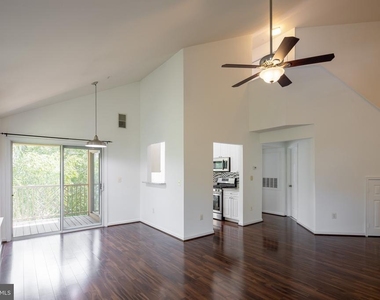 5958 Founders Hill Drive - Photo Thumbnail 4