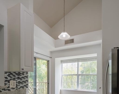 5958 Founders Hill Drive - Photo Thumbnail 13