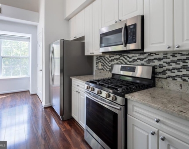 5958 Founders Hill Drive - Photo Thumbnail 8