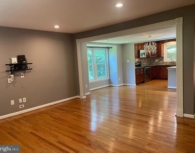 6223 Rathlin Drive - Photo Thumbnail 1