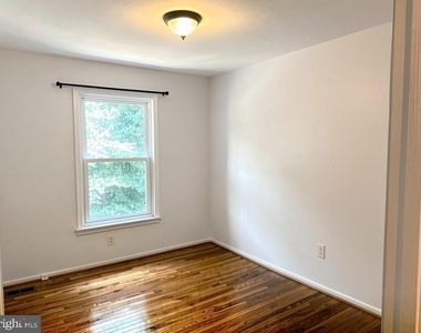 6223 Rathlin Drive - Photo Thumbnail 17