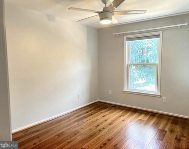6223 Rathlin Drive - Photo Thumbnail 20
