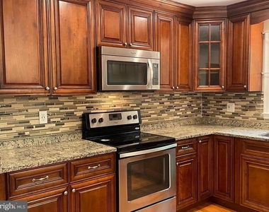 6223 Rathlin Drive - Photo Thumbnail 6