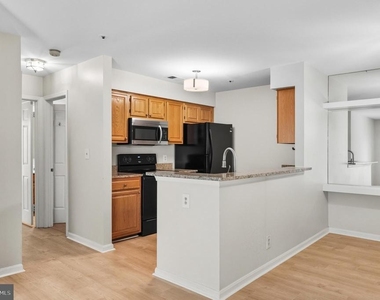 240 S Reynolds Street - Photo Thumbnail 17