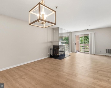 240 S Reynolds Street - Photo Thumbnail 7
