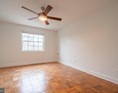 1718 W Abingdon Drive - Photo Thumbnail 22