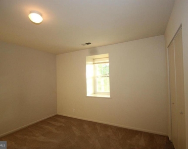 2832 Wakefield Street S - Photo Thumbnail 16