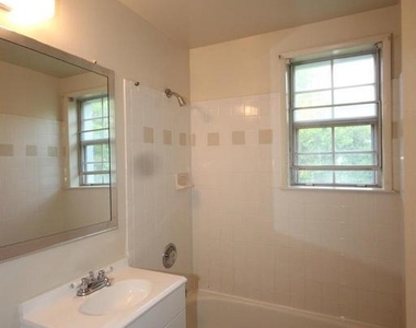 2832 Wakefield Street S - Photo Thumbnail 12