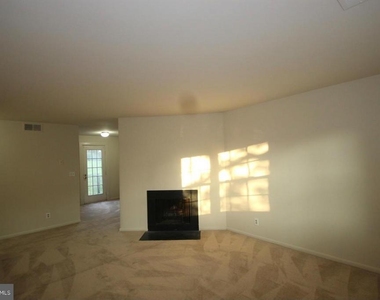 2832 Wakefield Street S - Photo Thumbnail 8