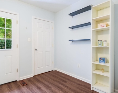 602 Clymer Street - Photo Thumbnail 5