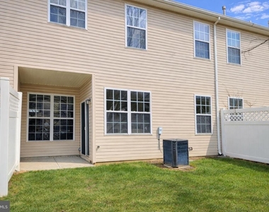 21 Miller Circle - Photo Thumbnail 13