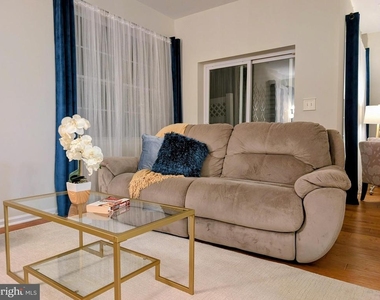 21 Miller Circle - Photo Thumbnail 4