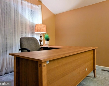 21 Miller Circle - Photo Thumbnail 11
