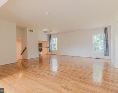 3929 Sunflower Circle - Photo Thumbnail 22