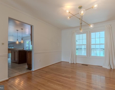 3929 Sunflower Circle - Photo Thumbnail 5