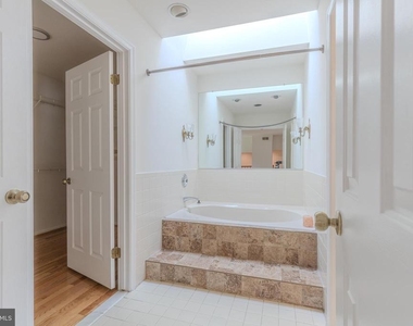3929 Sunflower Circle - Photo Thumbnail 16