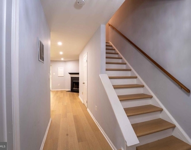 18246 Fox Chase Circle - Photo Thumbnail 19