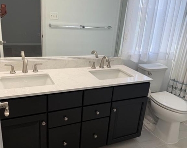 3556 Woodlake Drive - Photo Thumbnail 9