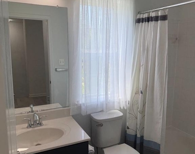 3556 Woodlake Drive - Photo Thumbnail 8