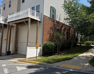 3556 Woodlake Drive - Photo Thumbnail 1