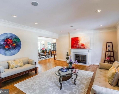 9720 Holloway Hill Court - Photo Thumbnail 8