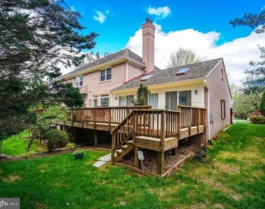 9720 Holloway Hill Court - Photo Thumbnail 24