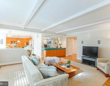 9720 Holloway Hill Court - Photo Thumbnail 22