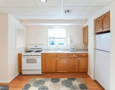 9720 Holloway Hill Court - Photo Thumbnail 18