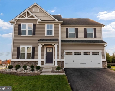 311 Sunrise Court - Photo Thumbnail 3