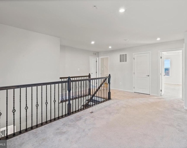 311 Sunrise Court - Photo Thumbnail 28