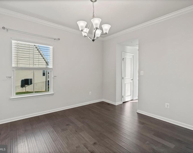 311 Sunrise Court - Photo Thumbnail 9