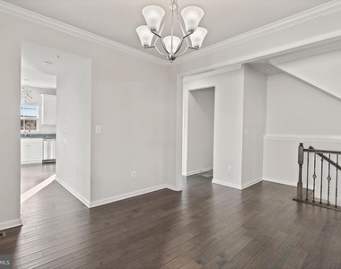 311 Sunrise Court - Photo Thumbnail 10