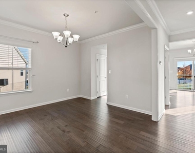 311 Sunrise Court - Photo Thumbnail 8