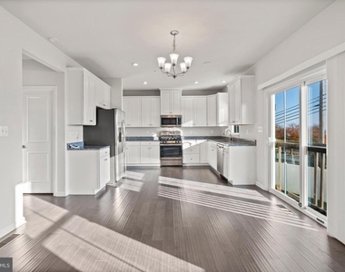 311 Sunrise Court - Photo Thumbnail 20