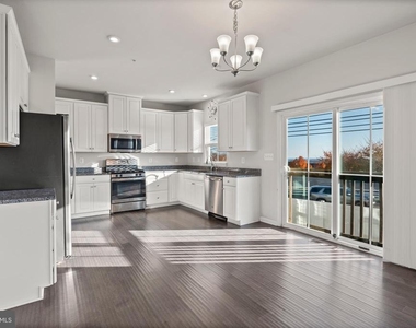 311 Sunrise Court - Photo Thumbnail 21