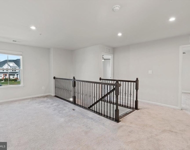 311 Sunrise Court - Photo Thumbnail 26