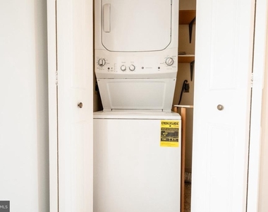 404 Terry Court - Photo Thumbnail 14