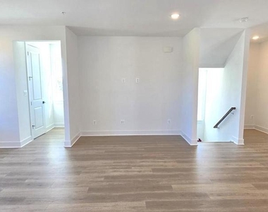 1726 Blacksmith Way - Photo Thumbnail 25